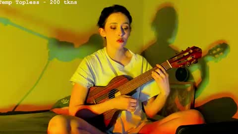 Snapshot of lylacdoll chatting on February 2, 2026, 1:37 am LylacDoll online show from February 2, 2026, 1:37 am