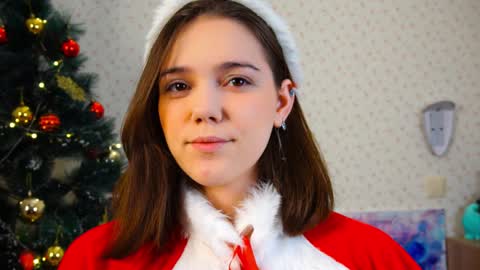 Snapshot of lyle_art chatting on December 30, 2024, 1:15 am hi im Lyle online show from December 30, 2024, 1:15 am