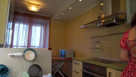 Snapshot of lyle_art chatting on February 14, 2025, 6:23 am hi im Lyle online show from February 14, 2025, 6:23 am