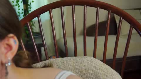 Snapshot of lyle_art chatting on February 23, 2025, 6:07 am hi im Lyle online show from February 23, 2025, 6:07 am