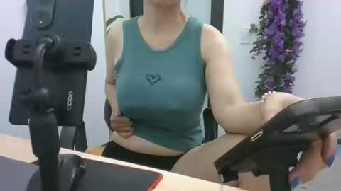 lyli_99 online show from September 11, 2025, 10:59 am