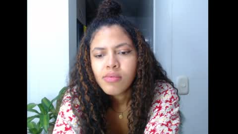 lylii_evans online show from December 3, 2024, 1:08 am
