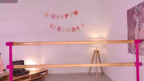 Snapshot of lyly_loveyou chatting on June 15, 2026, 5:42 am Lyly online show from June 15, 2026, 5:42 am