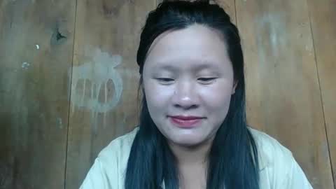 lylymai online show from September 15, 2025, 2:11 am