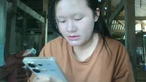 lylymai online show from September 17, 2025, 1:40 am