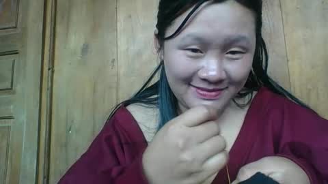 lylymai online show from September 30, 2025, 8:52 am