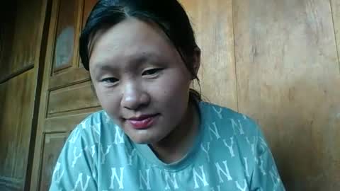 lylymai online show from October 3, 2025, 2:41 am