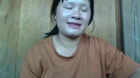 lylymai online show from October 5, 2025, 7:39 am