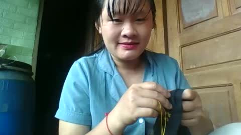 lylymai online show from October 17, 2025, 2:15 am