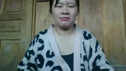 lylymai online show from October 30, 2025, 1:51 am