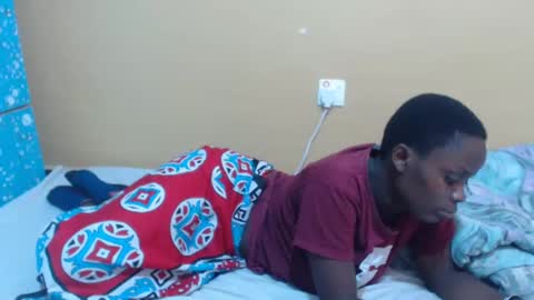 lyn_anna online show from February 4, 2025, 9:28 am