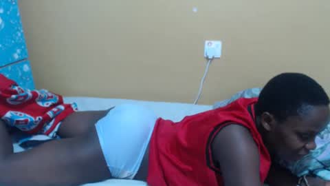 lyn_anna online show from February 4, 2025, 7:00 pm