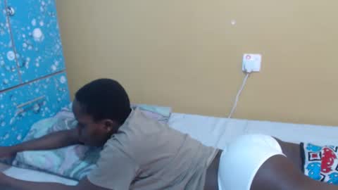 lyn_anna online show from February 13, 2025, 11:17 am