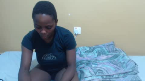 lyn_anna online show from February 20, 2025, 8:39 am