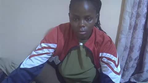 lyn_anna online show from December 15, 2025, 4:17 am