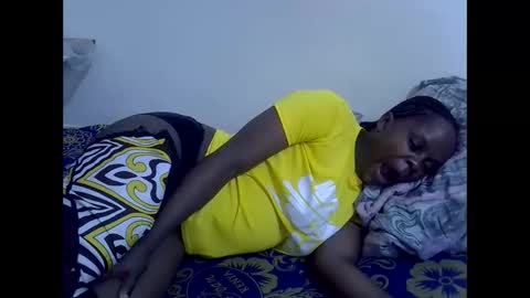 lyn_anna online show from June 8, 2026, 1:28 am