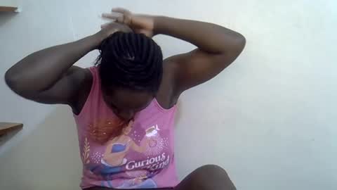 lyn_anna online show from June 16, 2026, 11:46 am