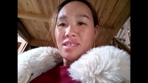 lyn_eva online show from February 17, 2026, 4:53 am