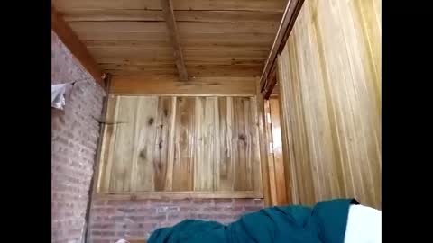 lyn_eva online show from April 20, 2026, 1:19 am