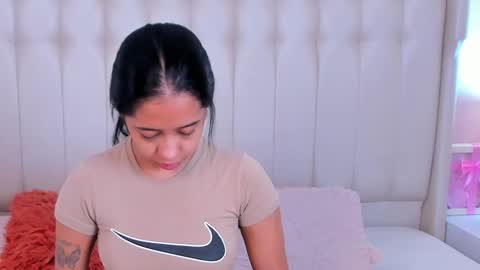 Snapshot of lyn_smith_ chatting on October 17, 2025, 11:24 am Lyn online show from October 17, 2025, 11:24 am