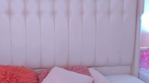 Snapshot of lyn_smith_ chatting on October 23, 2025, 11:09 am Lyn online show from October 23, 2025, 11:09 am