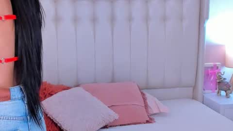 Lyn online show from October 31, 2025, 11:22 am