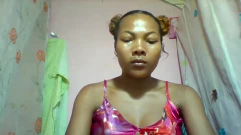 lyndah19 online show from February 18, 2026, 7:43 pm