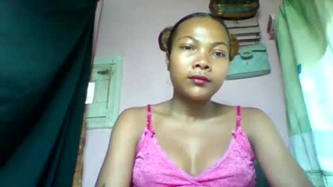 lyndah19 online show from March 22, 2026, 12:41 pm