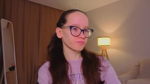 Sara online show from March 23, 2026, 4:11 pm