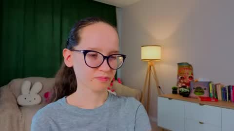 Sara online show from July 22, 2026, 4:21 pm