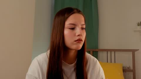 Mariana or Mari 3 online show from March 9, 2025, 4:11 pm