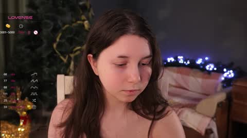 Snapshot of lynngroves chatting on December 13, 2024, 1:55 pm Lola online show from December 13, 2024, 1:55 pm