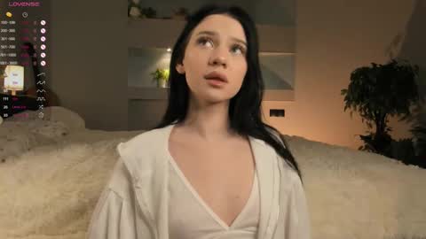 Snapshot of lynngroves chatting on March 8, 2025, 5:54 pm Lola online show from March 8, 2025, 5:54 pm
