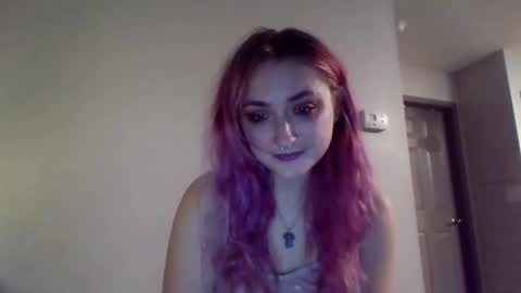 Lynn  online show from January 18, 2026, 1:42 am