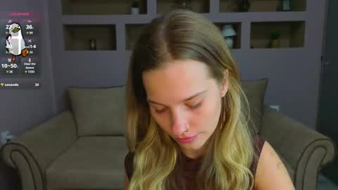 Snapshot of lynntiny chatting on September 30, 2025, 6:02 pm Lynn online show from September 30, 2025, 6:02 pm