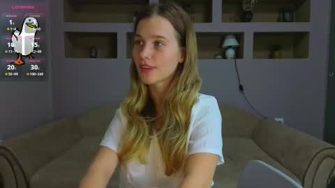 Snapshot of lynntiny chatting on October 26, 2025, 3:29 pm Lynn online show from October 26, 2025, 3:29 pm