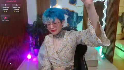 lyra_tay online show from February 25, 2026, 7:12 pm