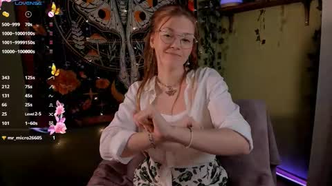 Lyra online show from October 13, 2025, 10:37 am