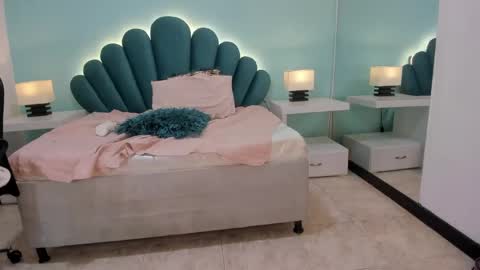 lysayrise online show from January 22, 2025, 4:02 pm