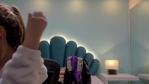 lysayrise online show from March 9, 2025, 6:11 pm