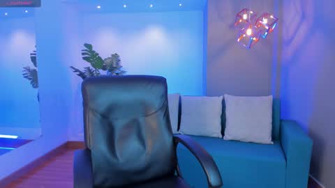 Snapshot of lyssa_muller chatting on February 12, 2025, 2:54 pm Lyssa  Everyday From 0700 to 1630 Col Time online show from February 12, 2025, 2:54 pm