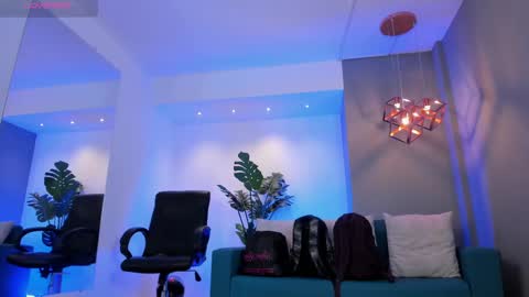 Snapshot of lyssa_muller chatting on February 14, 2025, 8:48 pm Lyssa  Everyday From 0700 to 1630 Col Time online show from February 14, 2025, 8:48 pm