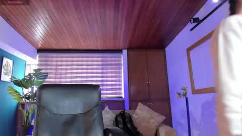 Snapshot of lyssa_muller chatting on October 21, 2025, 2:29 pm Lyssa  Everyday From 0700 to 1630 Col Time online show from October 21, 2025, 2:29 pm