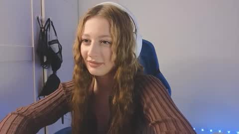 Mila online show from February 3, 2026, 5:38 am