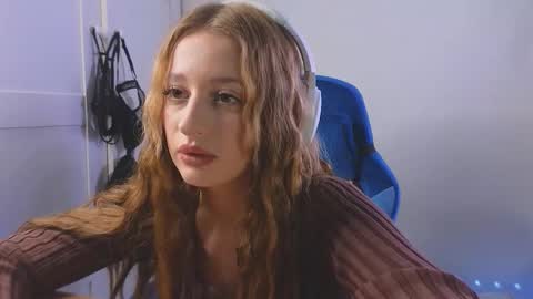 Mila online show from February 3, 2026, 6:22 am