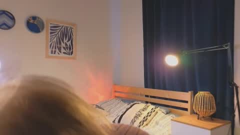 Mila online show from February 5, 2026, 4:17 am