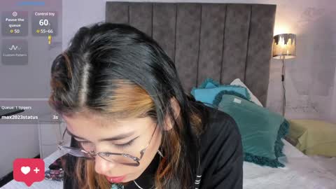 Lyxi online show from January 16, 2025, 5:55 pm