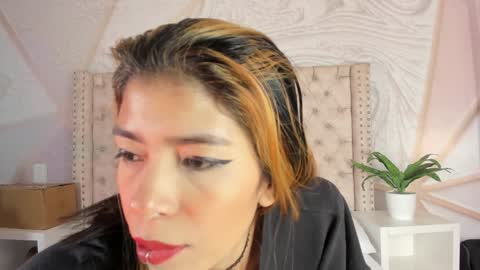 Lyxi online show from January 25, 2025, 11:34 am