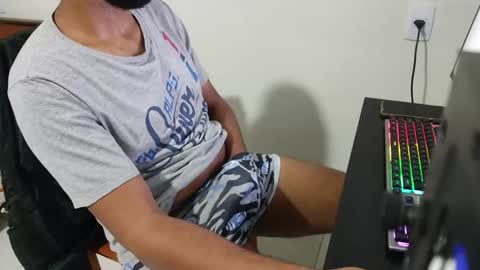 m0ren01995 online show from May 26, 2026, 1:45 am