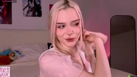 Snapshot of m1m1_angels chatting on July 12, 2026, 1:07 am Mimi GTM1 0200am-0945am Mon Tue Wed Thu Fri online show from July 12, 2026, 1:07 am